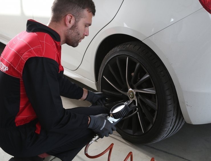 Voiture confinée : Attention au sous-gonflage de vos pneus !